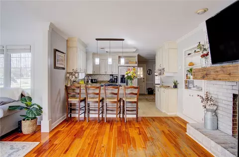 211 Lakeside Dr, Walhalla, SC 29691 photo 9