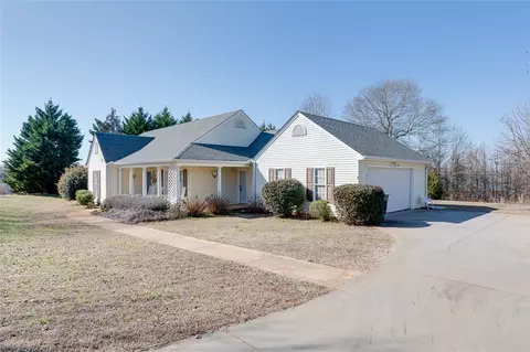 18 Vanessa Rae Ln, Pendleton, SC 29670 photo 4