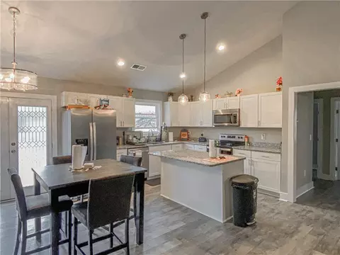 306 Arrowood Ct, Seneca, SC 29672 photo 5