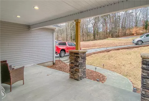 306 Arrowood Ct, Seneca, SC 29672 photo 3