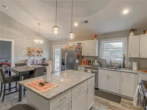 306 Arrowood Ct, Seneca, SC 29672 photo 8