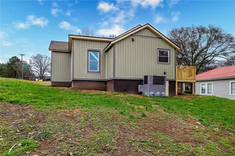 511 King St, Easley, SC 29640 photo 2