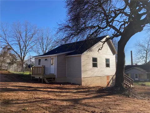 201 Barton St, Easley, SC 29640 photo 24