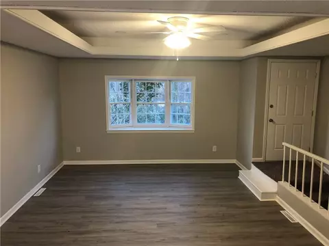 206 E North 5th St, Seneca, SC 29678 photo 9