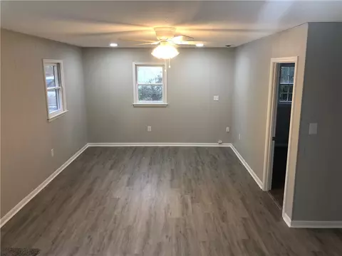 206 E North 5th St, Seneca, SC 29678 photo 8
