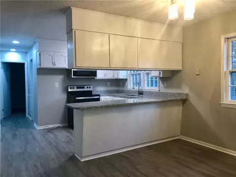 206 E North 5th St, Seneca, SC 29678 photo 7