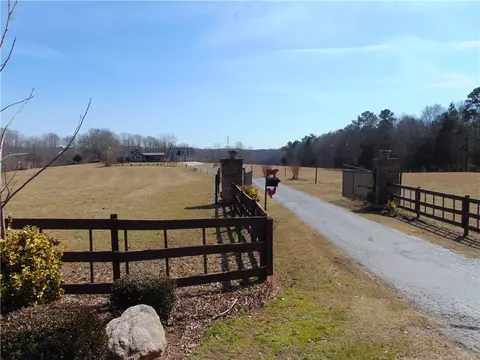 2240 Six Twenty Rd, Pendleton, SC 29670 photo 2