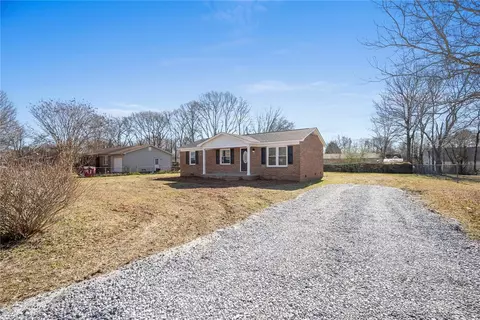 111 G St, Williamston, SC 29697 photo 2