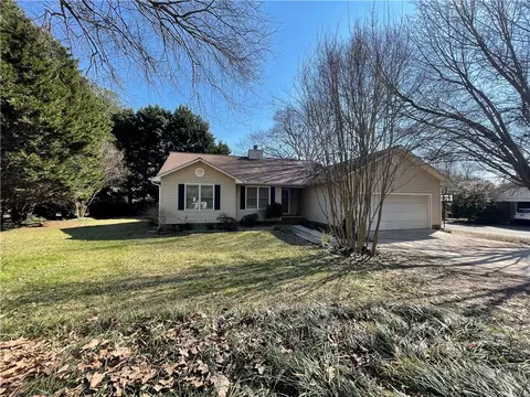 103 Cardinal Dr, Clemson, SC 29631 photo 1