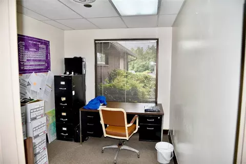 915 W Main St, Central, SC 29630 photo 17