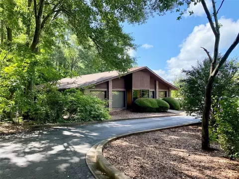 915 W Main St, Central, SC 29630 photo 2