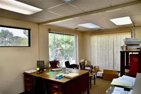 915 W Main St, Central, SC 29630 photo 12