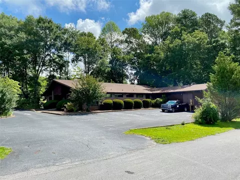915 W Main St, Central, SC 29630 photo 1