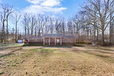 121 Colonial Dr, Pelzer, SC 29669 photo 1