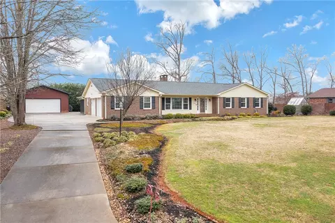 104 Del Riso Cir, Easley, SC 29642 photo 1