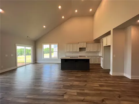 222 Iris Dr, Easley, SC 29642 photo 8