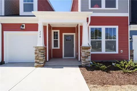 228 Rosecroft Dr, Easley, SC 29642 photo 2