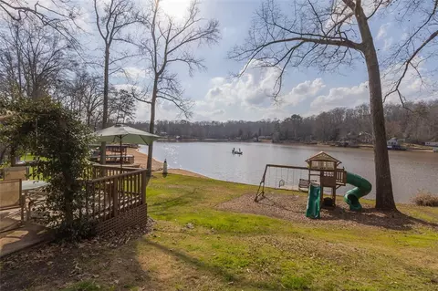 824 Lakeside Dr, Anderson, SC 29621 photo 5