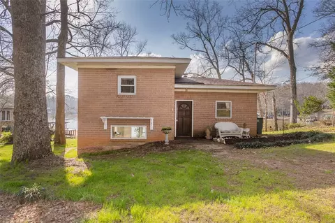 824 Lakeside Dr, Anderson, SC 29621 photo 2