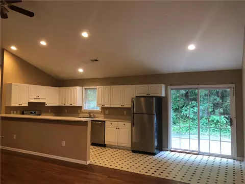 106 Maple St, Pendleton, SC 29670 photo 2