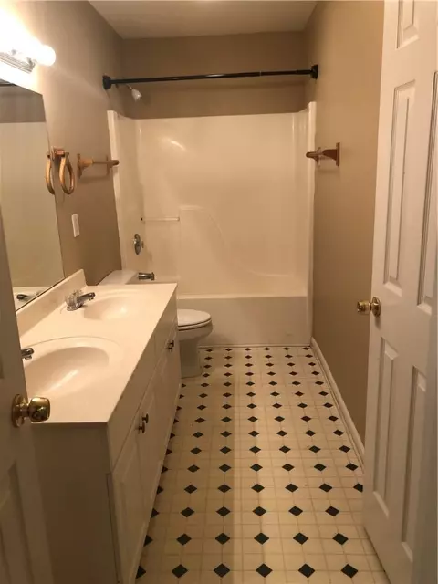 106 Maple St, Pendleton, SC 29670 photo 4