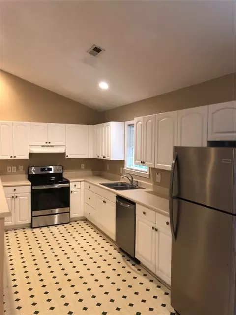 106 Maple St, Pendleton, SC 29670 photo 3