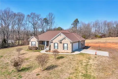 213 Garren Rd, Easley, SC 29640 photo 22