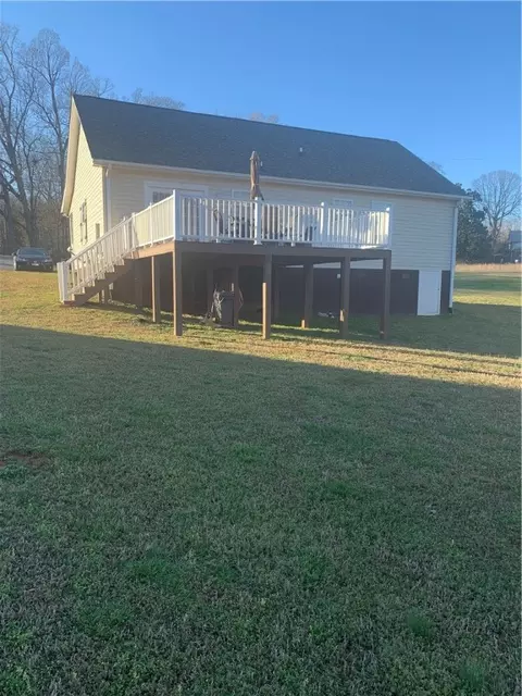 700 Old Cedar Rock Rd, Easley, SC 29640 photo 2