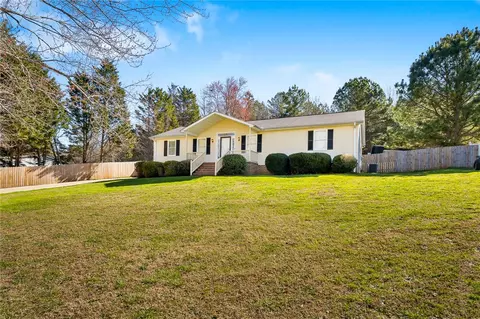 514 Syracuse Rd, Easley, SC 29642 photo 2