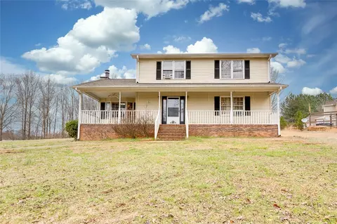 121 Harvey Rd, Central, SC 29630 photo 1
