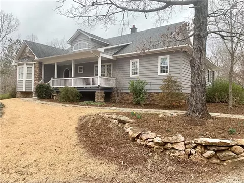 225 Morgan Dr, Central, SC 29630 photo 2