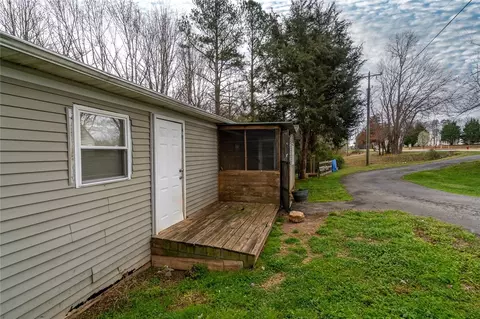 222 Thomas Mill Rd, Easley, SC 29640 photo 3