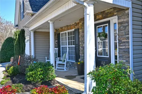 102 Berwick Ct, Easley, SC 29642 photo 2