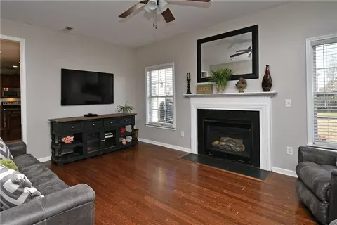 102 Berwick Ct, Easley, SC 29642 photo 7