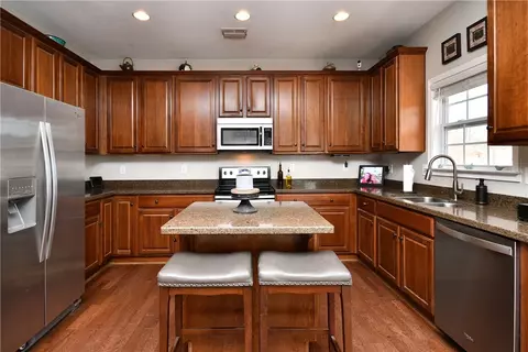102 Berwick Ct, Easley, SC 29642 photo 9