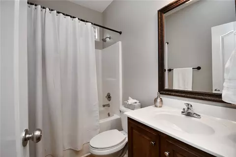 102 Berwick Ct, Easley, SC 29642 photo 17