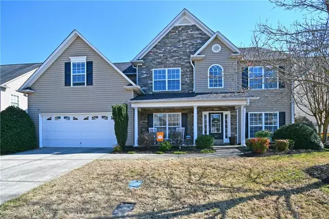 102 Berwick Ct, Easley, SC 29642 photo 1