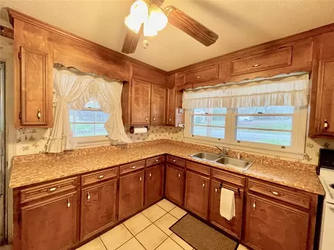 839 Cherry St, Pendleton, SC 29670 photo 8