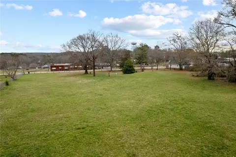 516 W Main St, Easley, SC 29640 photo 2