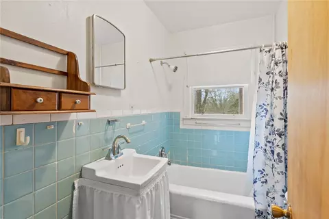 809 Gaines St, Central, SC 29630 photo 17