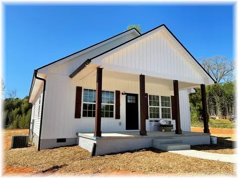 106 Jefferson Pl, Walhalla, SC 29691 photo 1