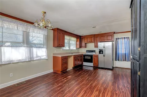 10 Dendy St, Pelzer, SC 29669 photo 3