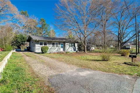 10 Dendy St, Pelzer, SC 29669 photo 6