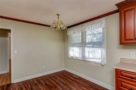 10 Dendy St, Pelzer, SC 29669 photo 4