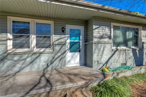 10 Dendy St, Pelzer, SC 29669 photo 8