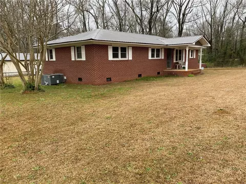 2212 Gentry Rd, Starr, SC 29684 photo 2