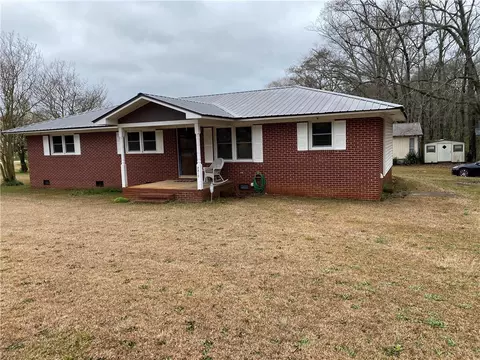 2212 Gentry Rd, Starr, SC 29684 photo 4