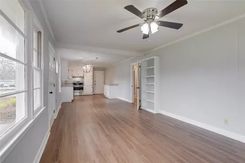 6 Dendy St, Pelzer, SC 29669 photo 5