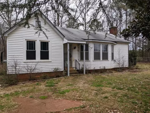 821 E Greer St, Honea Path, SC 29654 photo 1