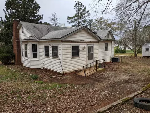 821 E Greer St, Honea Path, SC 29654 photo 15